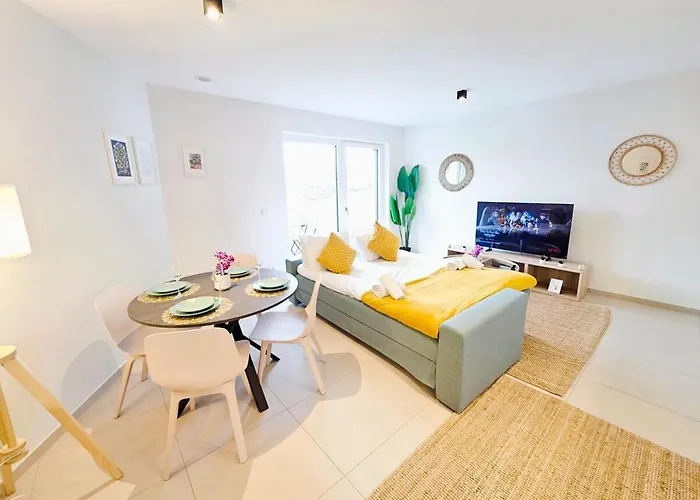 Warm&bright 1br Flat With Terrace And Parking 公寓