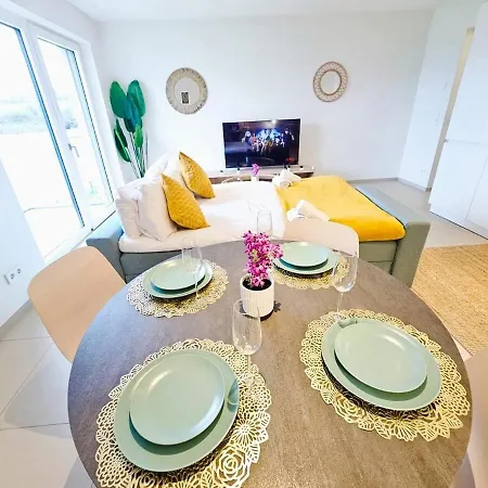 Warm&bright 1br Flat With Terrace And Parking Lejlighed Luxembourg By
