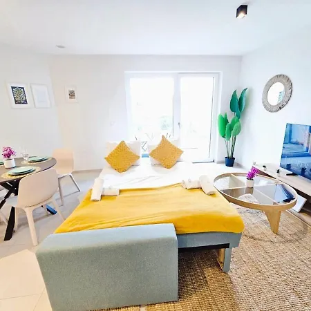 Lejlighed Warm&bright 1br Flat With Terrace And Parking Luxembourg By