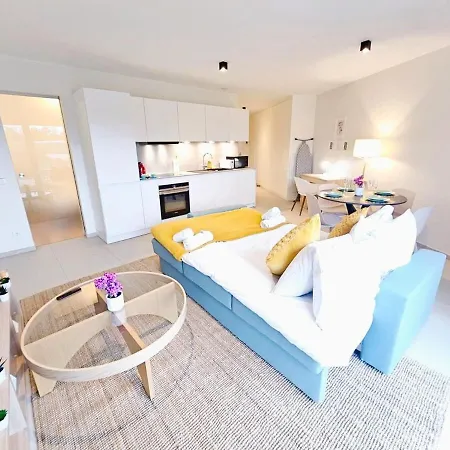 Lejlighed Warm&bright 1br Flat With Terrace And Parking *