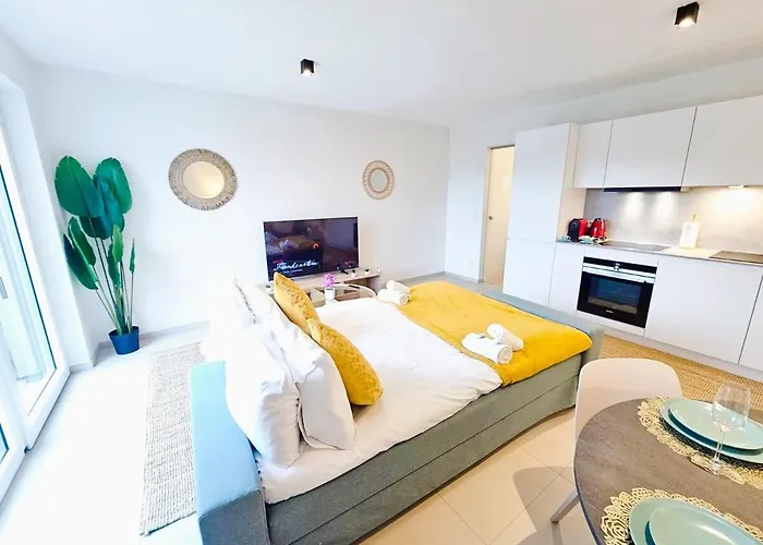 Appartement Warm&bright 1br Flat With Terrace And Parking *