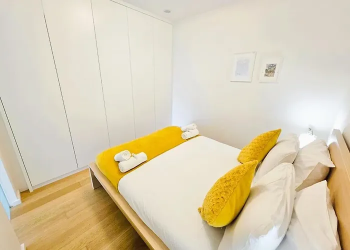 Warm&bright 1br Flat With Terrace And Parking *