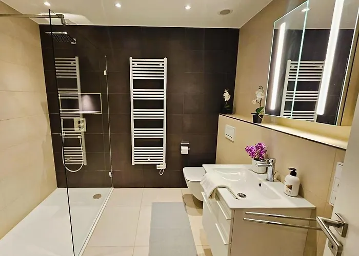 شقة Warm&bright 1br Flat With Terrace And Parking *