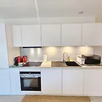 Appartement Warm&bright 1br Flat With Terrace And Parking *