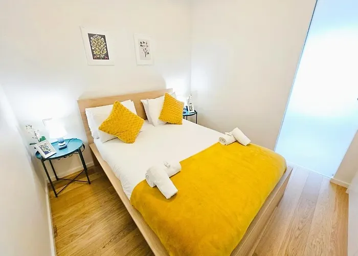 Apartmán Warm&bright 1br Flat With Terrace And Parking *